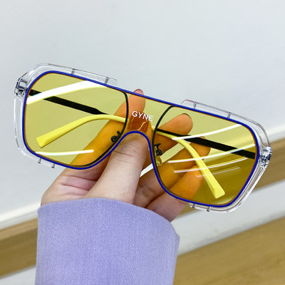 Modernas sieviešu saulesbrilles – vairākās krāsās