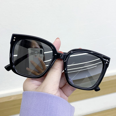 Дамски слънчеви очила с квадратна форма ретро стил