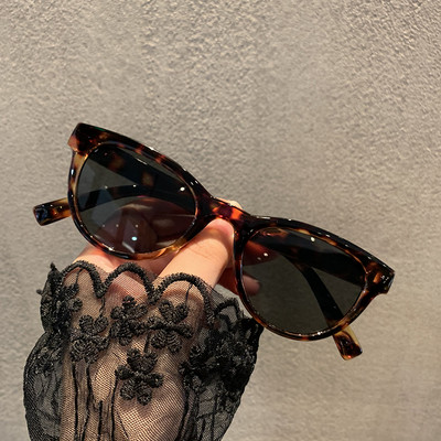 Sieviešu saulesbrilles tipa kaķa acs