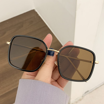 Модерни слънчеви очила с квадратна форма и тънка рамка