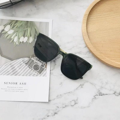 Unisex saulesbrilles ar kvadrātveida formu