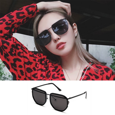 Ochelari de soare moderni pentru femei model retro