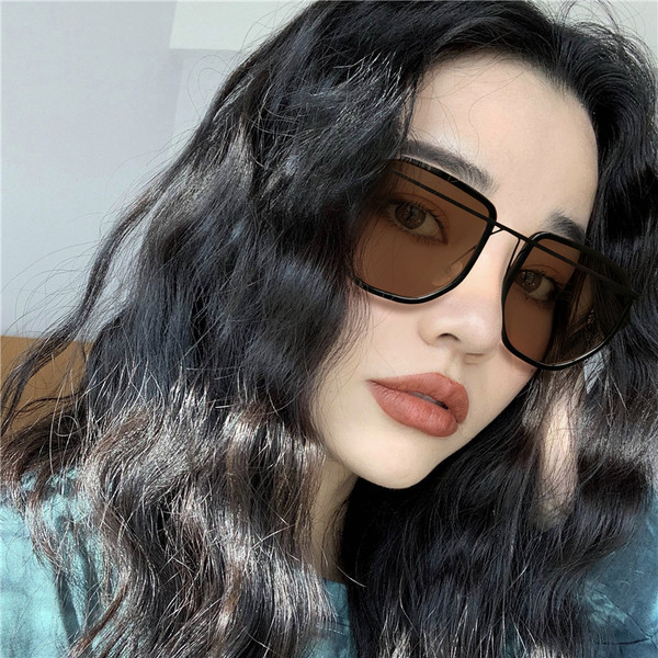 Ochelari de soare moderni pentru femei model retro