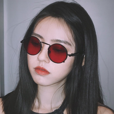 Sieviešu brilles ar apaļu formu un plāniem rāmjiem