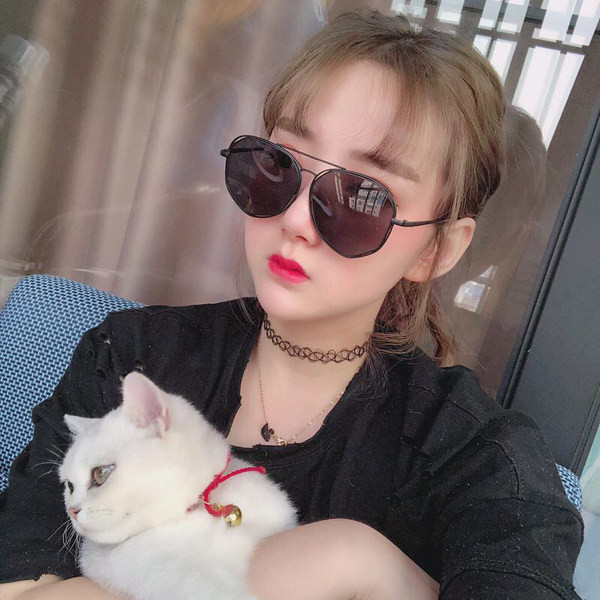 Sieviešu brilles ar spoguļa efekta tipa aviatoru