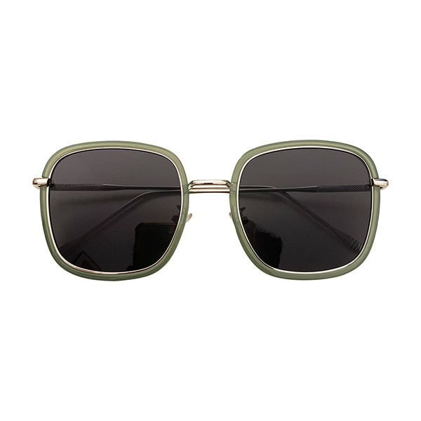 Jauns sieviešu saulesbriļļu modelis - retro stilā