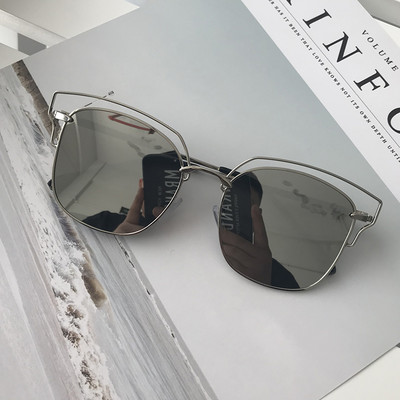 Moderne ženske naočale s efektom ogledala