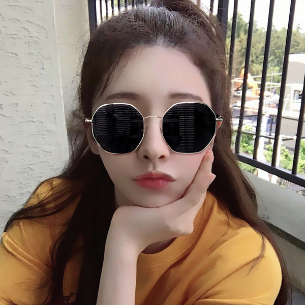 Jauns apaļo saulesbriļļu modelis ar metāla rāmi