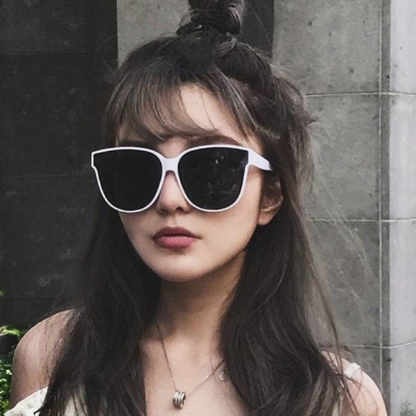 Γυναικεία γυαλιά ηλίου σε δύο χρώματα