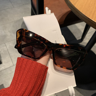 Слънцезащитни дамски очила с широка рамка