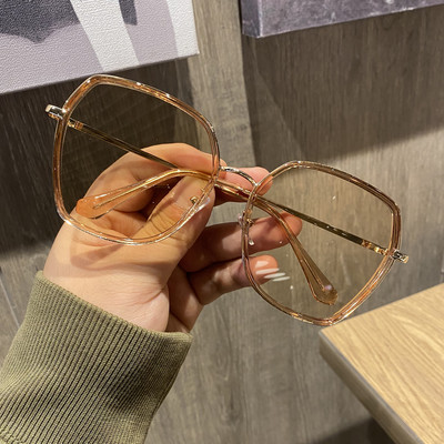 Ochelari de soare pătrați cu rame subțiri