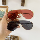 Ochelari de soare moderni tip masca