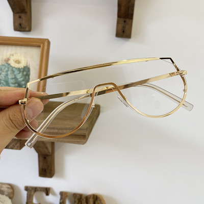 Ochelari de soare moderni tip masca