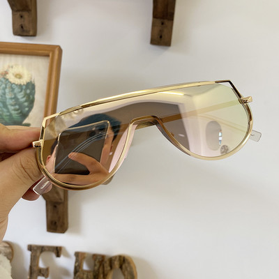 Ochelari de soare moderni tip masca