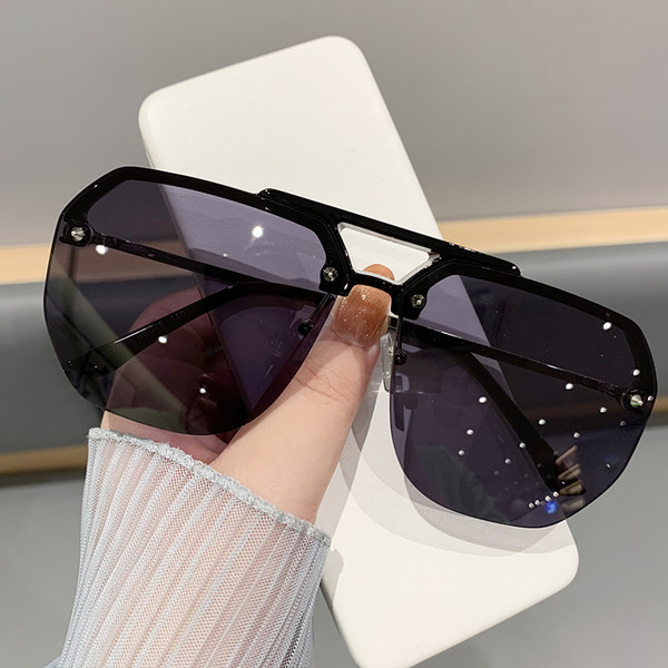 Sieviešu ikdienas ovālas brilles ar plānu rāmi