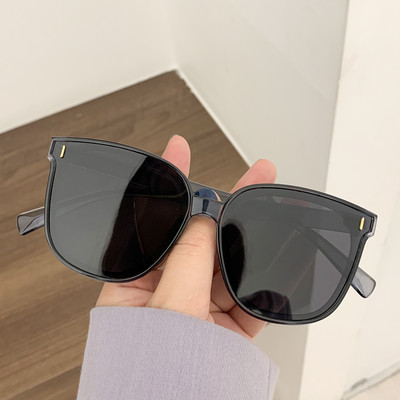 Jauns polarizēto saulesbriļļu modelis vairākās krāsās