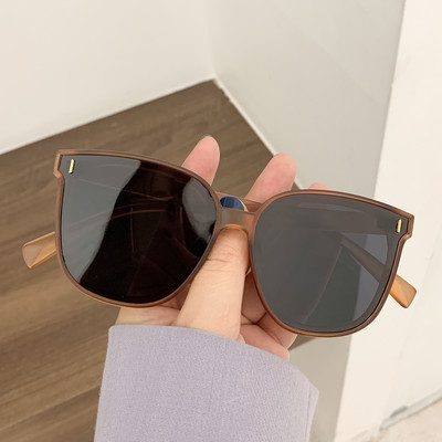 Jauns polarizēto saulesbriļļu modelis vairākās krāsās