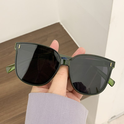 Jauns polarizēto saulesbriļļu modelis vairākās krāsās