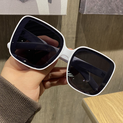 Квадратни дамски очила в различни цветове