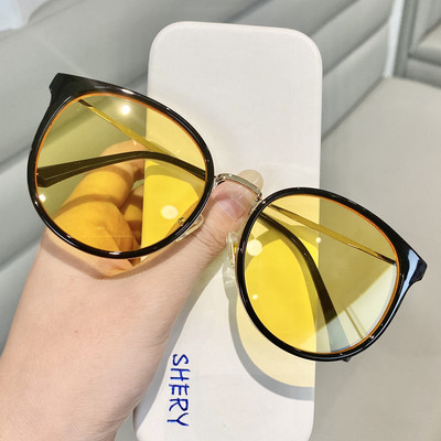 Ochelari de soare moderni cu rame subțiri