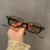 Ochelari de dama in forma dreptunghiulara cu rame subtiri