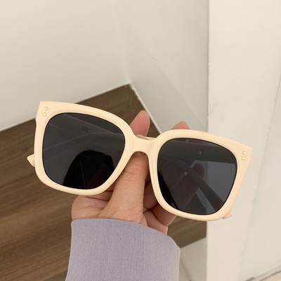 Ležerne ženske sunčane naočale četvrtastog oblika
