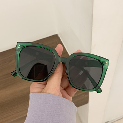 Ležerne ženske sunčane naočale četvrtastog oblika