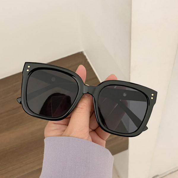 Ležerne ženske sunčane naočale četvrtastog oblika