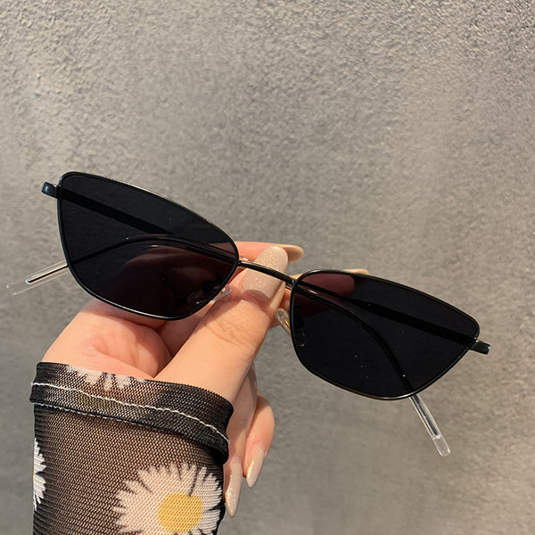 Ochelari de soare moderni de dama cu rama subtire din metal