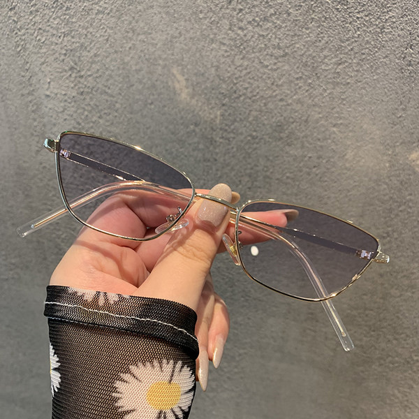Ochelari de soare moderni de dama cu rama subtire din metal