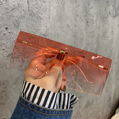 Sieviešu stilīgs kvadrātveida saulesbriļļu modelis