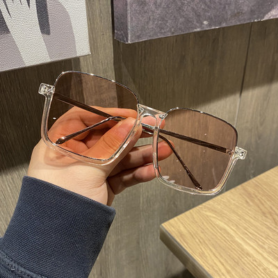 Ochelari moderni de dama cu rama colorata