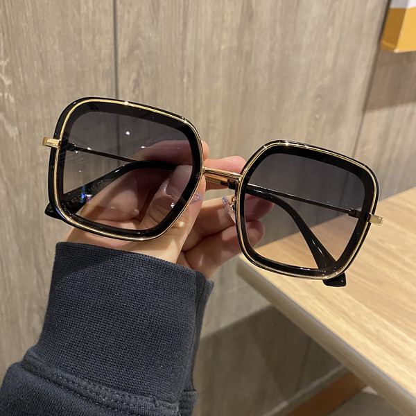 Ochelari patrati mari in stil retro pentru femei