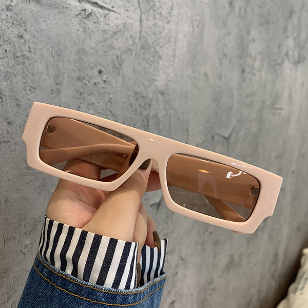 Model nou de ochelari casual de dama in forma dreptunghiulara