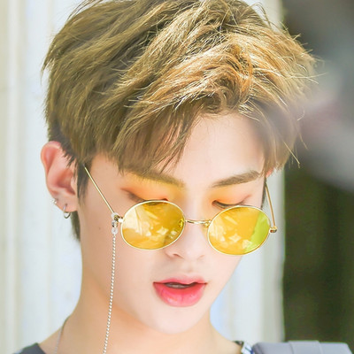 Γυναικεία γυαλιά με χρωματιστά γυαλιά και στρογγυλό σχήμα