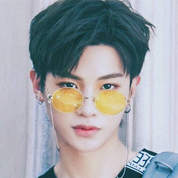 Γυναικεία γυαλιά με χρωματιστά γυαλιά και στρογγυλό σχήμα