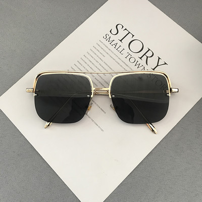 Elegantas sieviešu brilles ar plānu metāla rāmi