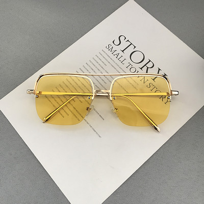 Elegantas sieviešu brilles ar plānu metāla rāmi