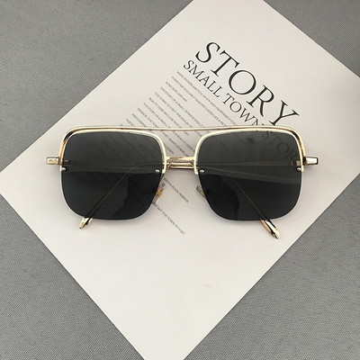 Elegantas sieviešu brilles ar plānu metāla rāmi