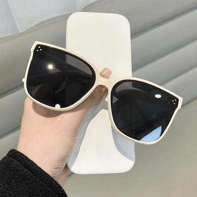 Sieviešu ikdienas brilles ar krāsainu rāmi