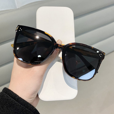 Sieviešu ikdienas brilles ar krāsainu rāmi