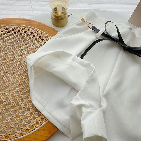 Pantaloni scurți model nou cu model lat cu centură