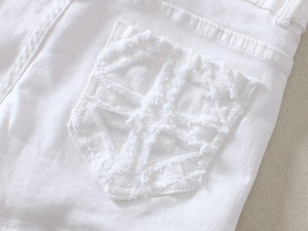 Moderni sieviešu šorti ar kabatām