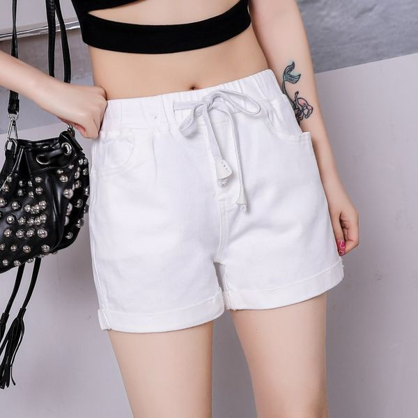 Sieviešu ikdienas šorti ar saitēm un kabatām