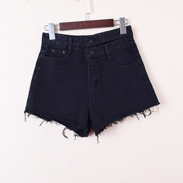 Pantaloni scurți de damă din denim cu nasturi