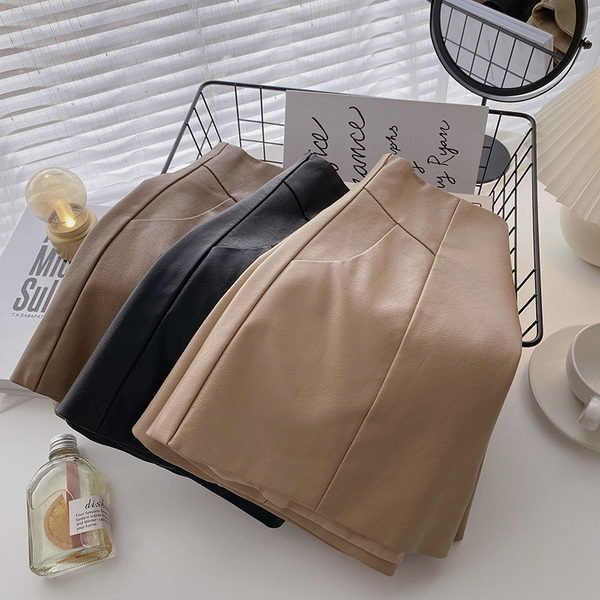 Нов модел панталони от еко кожа с висока талия