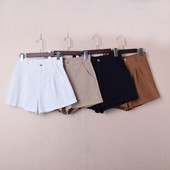 Sieviešu vasaras šorti ar kabatām un pogām