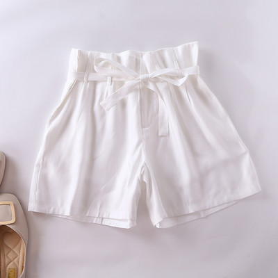 Sieviešu šorti ar augstu vidukli un jostu