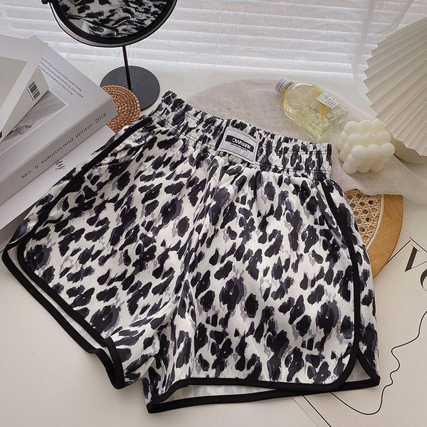 Къси панталони широк модел с ластична талия