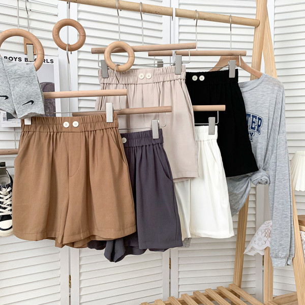 Ikdienas sieviešu šorti ar elastīgu jostasvietu